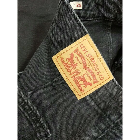 LEVI'S Women's Black High Waisted Taper Jeans Pockets Zip Fly Size 25 READ - Picture 4 of 9